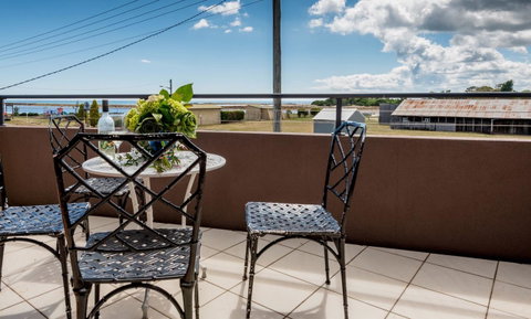 Ulverstone Boutique Accomodation - Food Delivery Shop 20