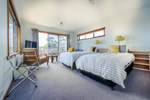 Ulverstone Boutique Accomodation - Food Delivery Shop 35
