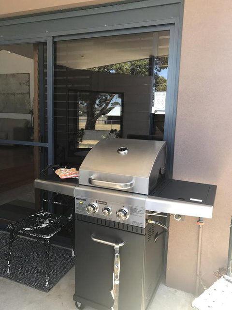 Ulverstone Boutique Accomodation - Food Delivery Shop 5
