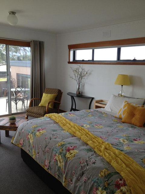 Ulverstone Boutique Accomodation - Food Delivery Shop 33