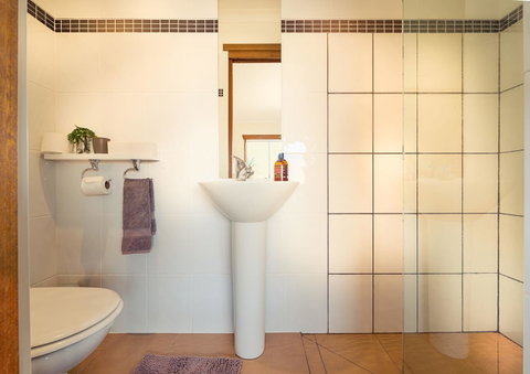 Ulverstone Boutique Accomodation - Food Delivery Shop 32