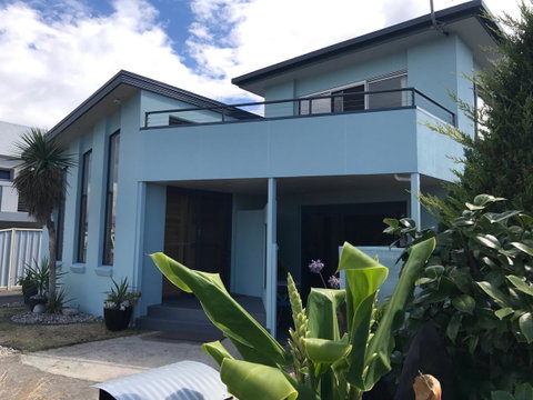 Ulverstone Boutique Accomodation - Food Delivery Shop 1