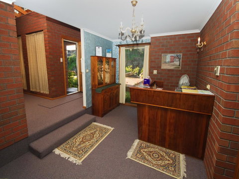Derwent Retreat - Food Delivery Shop 11