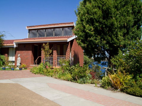 Derwent Retreat - Food Delivery Shop 1