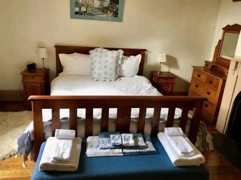 Eliza Cottage - Food Delivery Shop 14