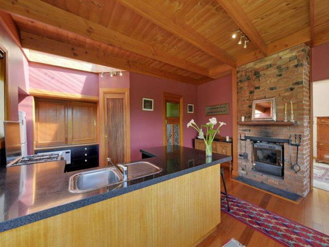 Bridge View Retreat - Food Delivery Shop 37