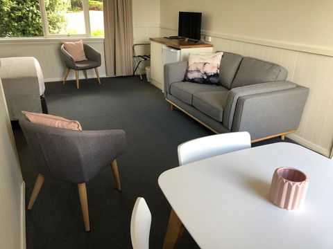 Orford Blue Waters Hotel - Food Delivery Shop 15