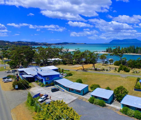 Orford Blue Waters Hotel - Food Delivery Shop 19