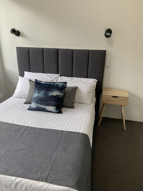 Orford Blue Waters Hotel - Food Delivery Shop 8