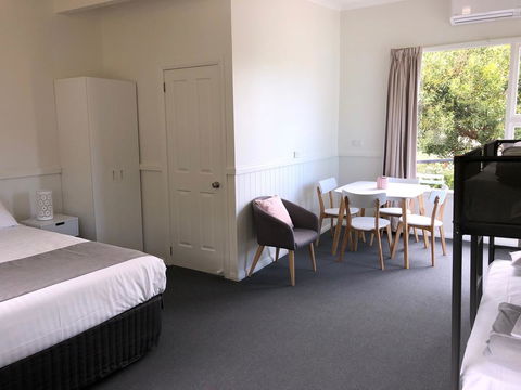 Orford Blue Waters Hotel - Food Delivery Shop 27