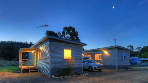 Orford Beachside Holiday Park - Food Delivery Shop 0