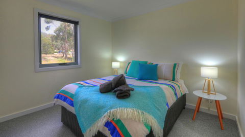 Orford Beachside Holiday Park - Food Delivery Shop 7