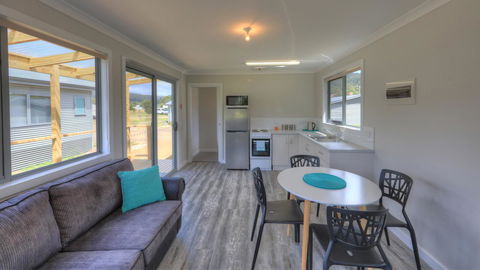 Orford Beachside Holiday Park - Food Delivery Shop 6