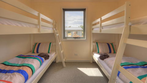 Orford Beachside Holiday Park - Food Delivery Shop 8