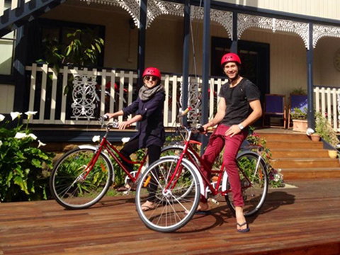 Montacute Boutique Bunkhouse - Food Delivery Shop 19