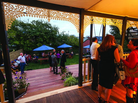 Montacute Boutique Bunkhouse - Food Delivery Shop 24