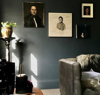 Devine Stays - Rupert 1 NOHO Art Apartment - Food Delivery Shop