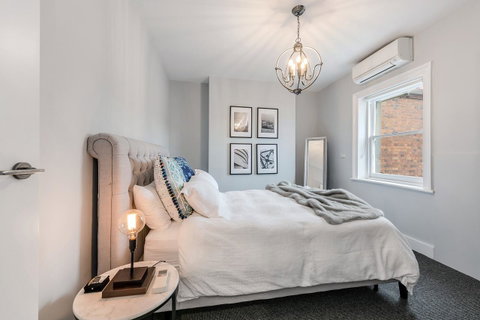 City Retreat Hobart - Food Delivery Shop 1
