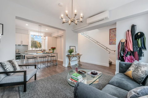 City Retreat Hobart - Food Delivery Shop 3