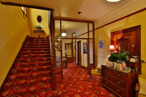 Astor Private Hotel - Food Delivery Shop 24