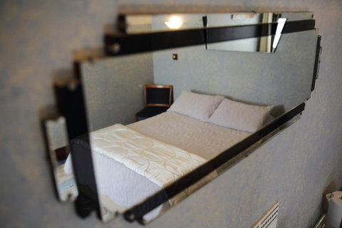 Astor Private Hotel - Food Delivery Shop 21