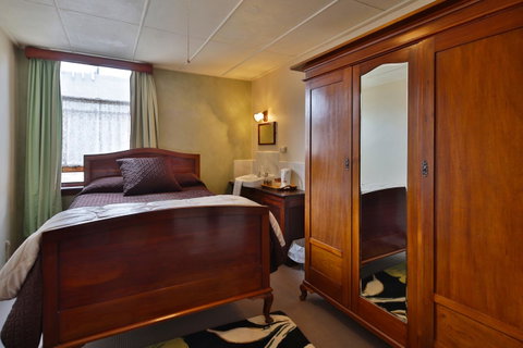 Astor Private Hotel - Food Delivery Shop 22
