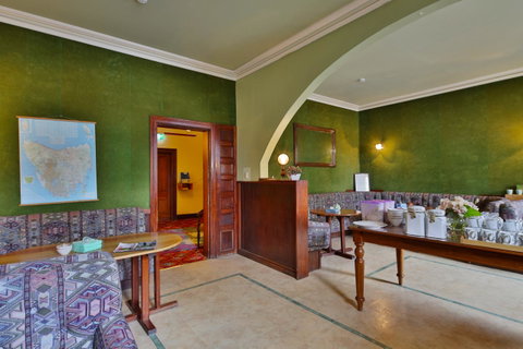 Astor Private Hotel - Food Delivery Shop 20