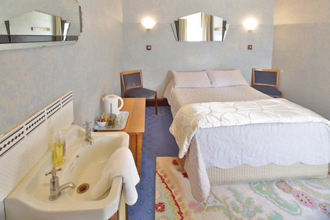 Astor Private Hotel - Food Delivery Shop 18