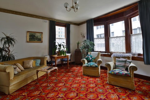 Astor Private Hotel - Food Delivery Shop 16
