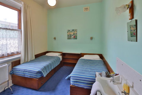 Astor Private Hotel - Food Delivery Shop 27