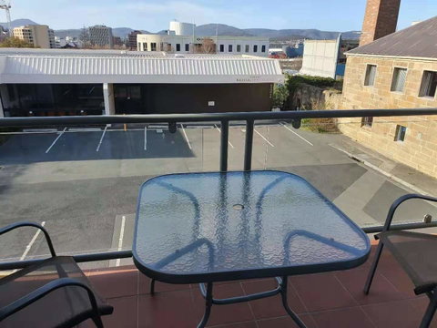 Battery Point Apartment With Car Park - Food Delivery Shop 4
