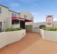 battery point apartment with car park - Food Delivery Shop