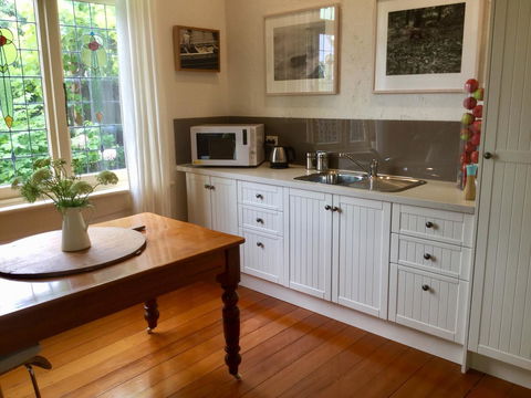 Sandy Bay Cottage - Food Delivery Shop 0