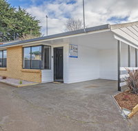 Elkie Villa - 2 Bedroom Unit - Burnie - Food Delivery Shop
