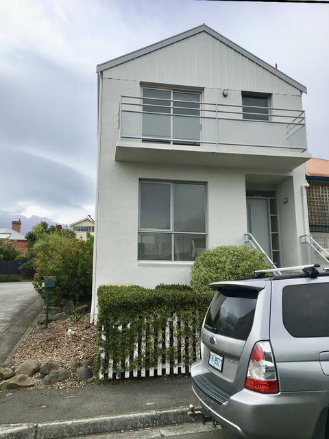 4 At 8 Townhouse Newcastle St - Food Delivery Shop 13