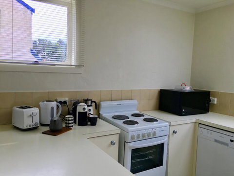 4 At 8 Townhouse Newcastle St - Food Delivery Shop 4