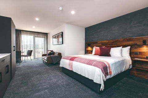 Maylands Lodge - Food Delivery Shop 37