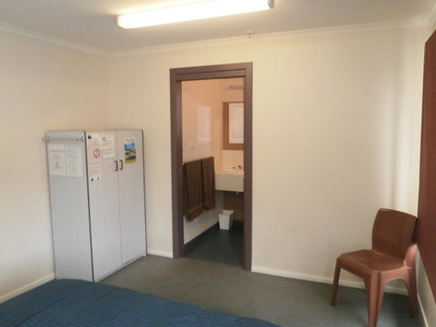 Launceston Backpackers - Food Delivery Shop 13