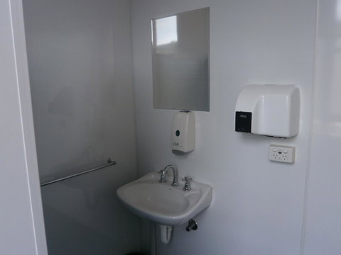 Launceston Backpackers - Food Delivery Shop 12