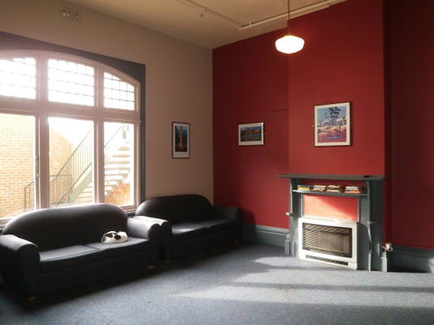 Launceston Backpackers - Food Delivery Shop 4