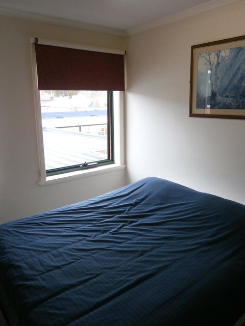Launceston Backpackers - Food Delivery Shop 30