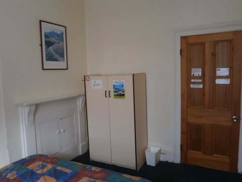 Launceston Backpackers - Food Delivery Shop 37