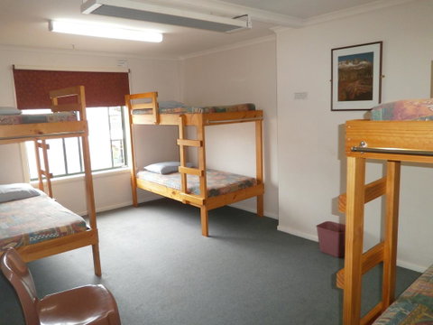 Launceston Backpackers - Food Delivery Shop 2