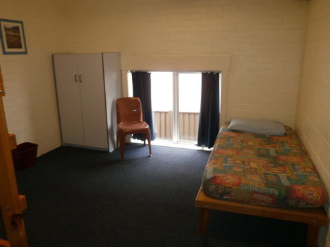 Launceston Backpackers - Food Delivery Shop 28