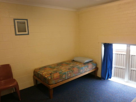 Launceston Backpackers - Food Delivery Shop 27