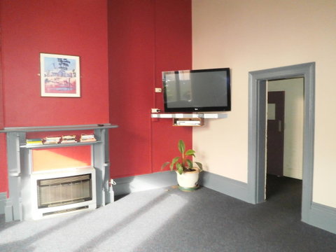 Launceston Backpackers - Food Delivery Shop 7