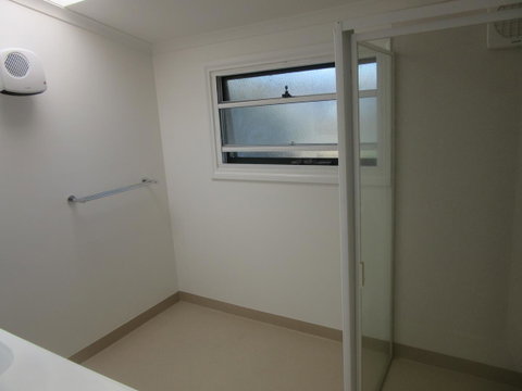 Abel Tasman Airport Motor Inn - Food Delivery Shop 19