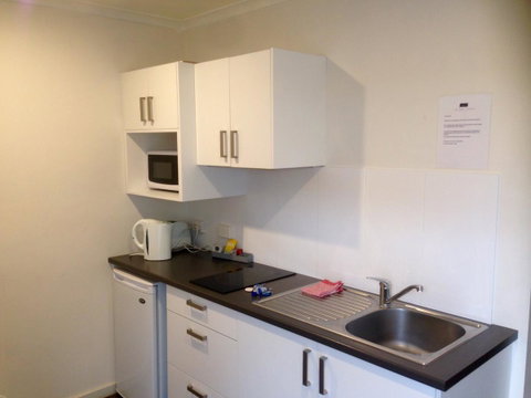 Abel Tasman Airport Motor Inn - Food Delivery Shop 4