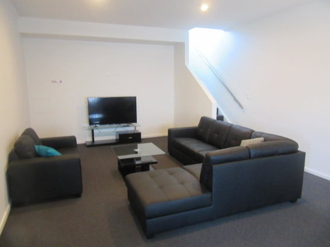 Abel Tasman Airport Motor Inn - Food Delivery Shop 21