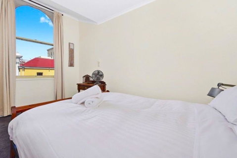 Launceston CBD Abode - Food Delivery Shop 13